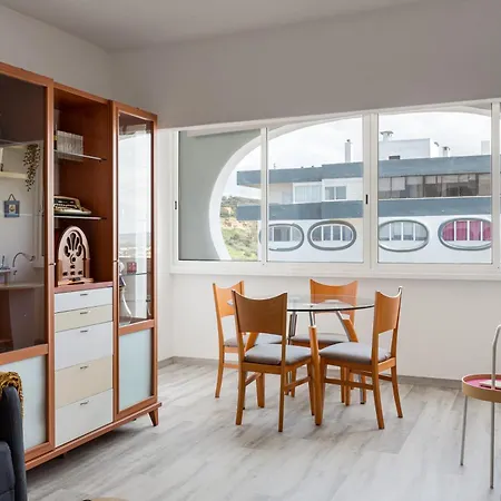 Sun & Sea 1-bedroom Apartman *