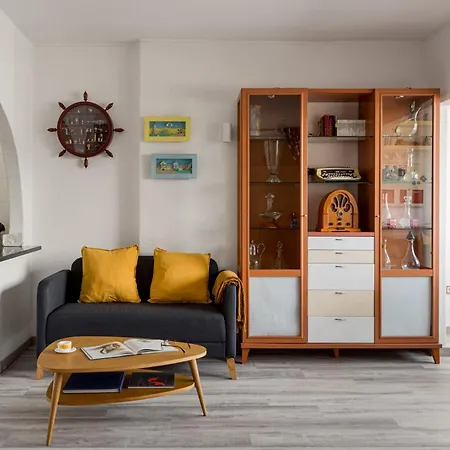 Sun & Sea 1-bedroom Apartment